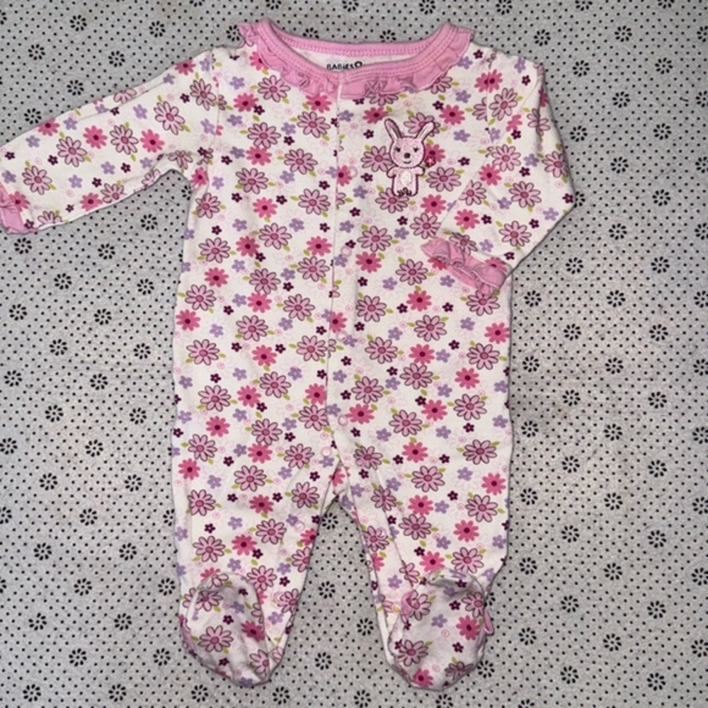🛍CUTE  Little GIRLS PAJAMAS SIZE 0-3 MONTHS 🛍